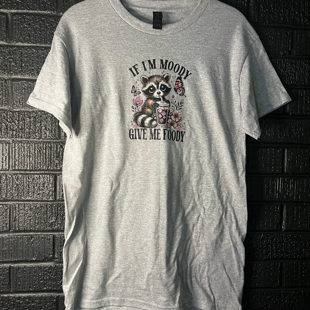 ✨Gildan Gray Raccoon Graphic Tee